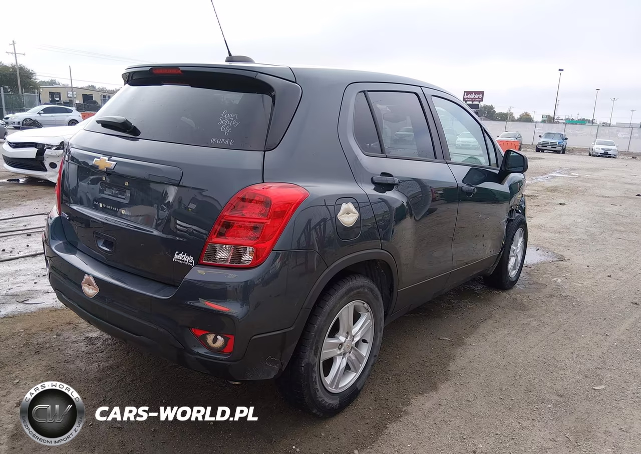 2021 Chevrolet Trax Ls VIN:KL7CJKSB2MB304426 - 4