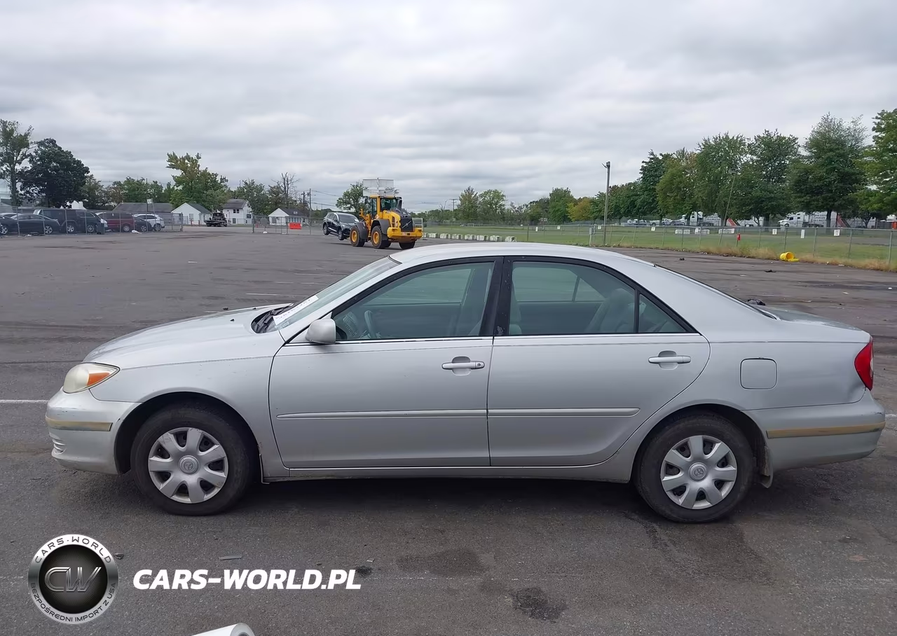 2004 Toyota Camry Le VIN:4T1BE32K94U329591 - 14
