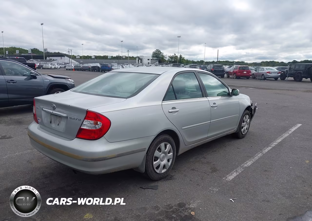 2004 Toyota Camry Le VIN:4T1BE32K94U329591 - 4