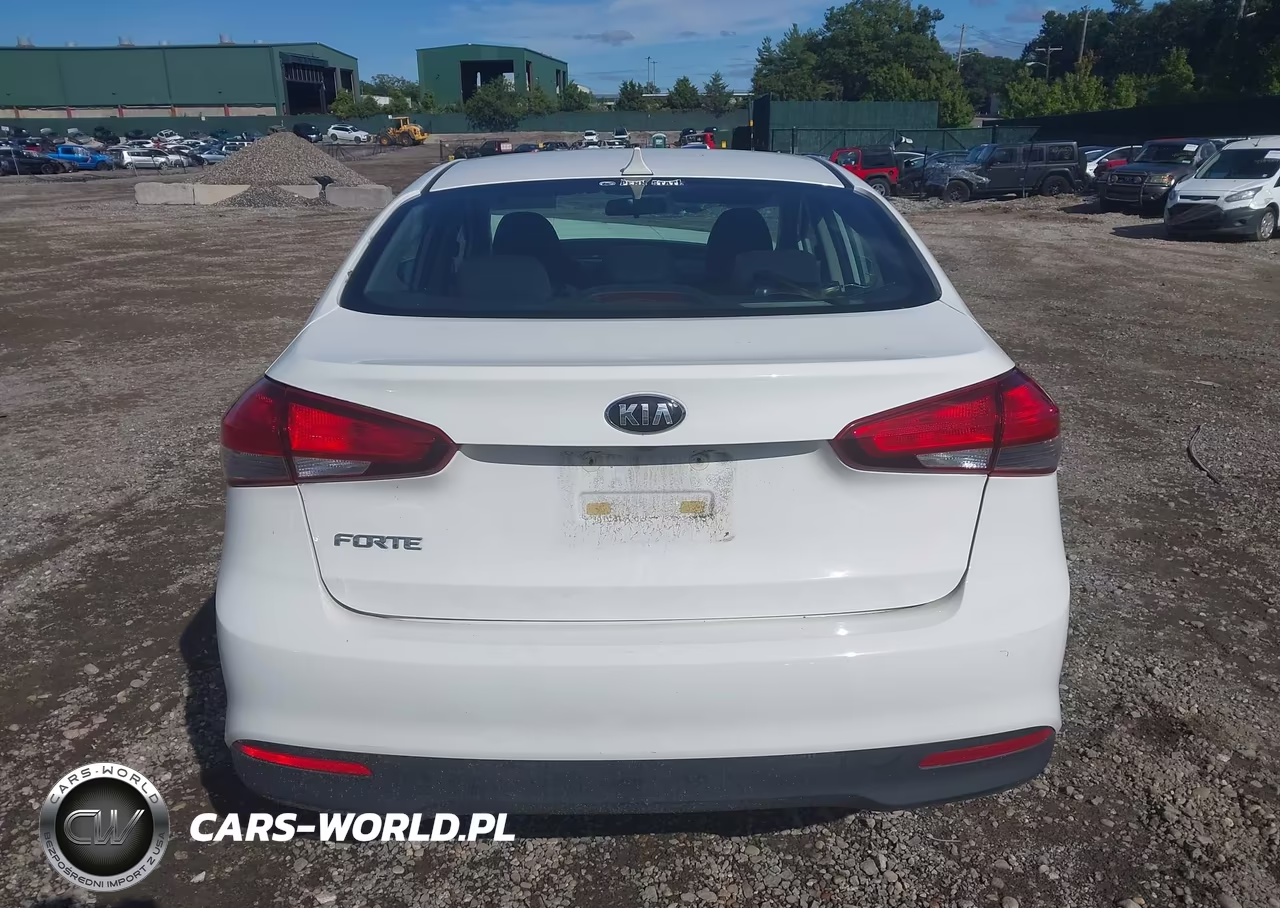 2018 Kia Forte Lx VIN:3KPFK4A71JE273089 - 17