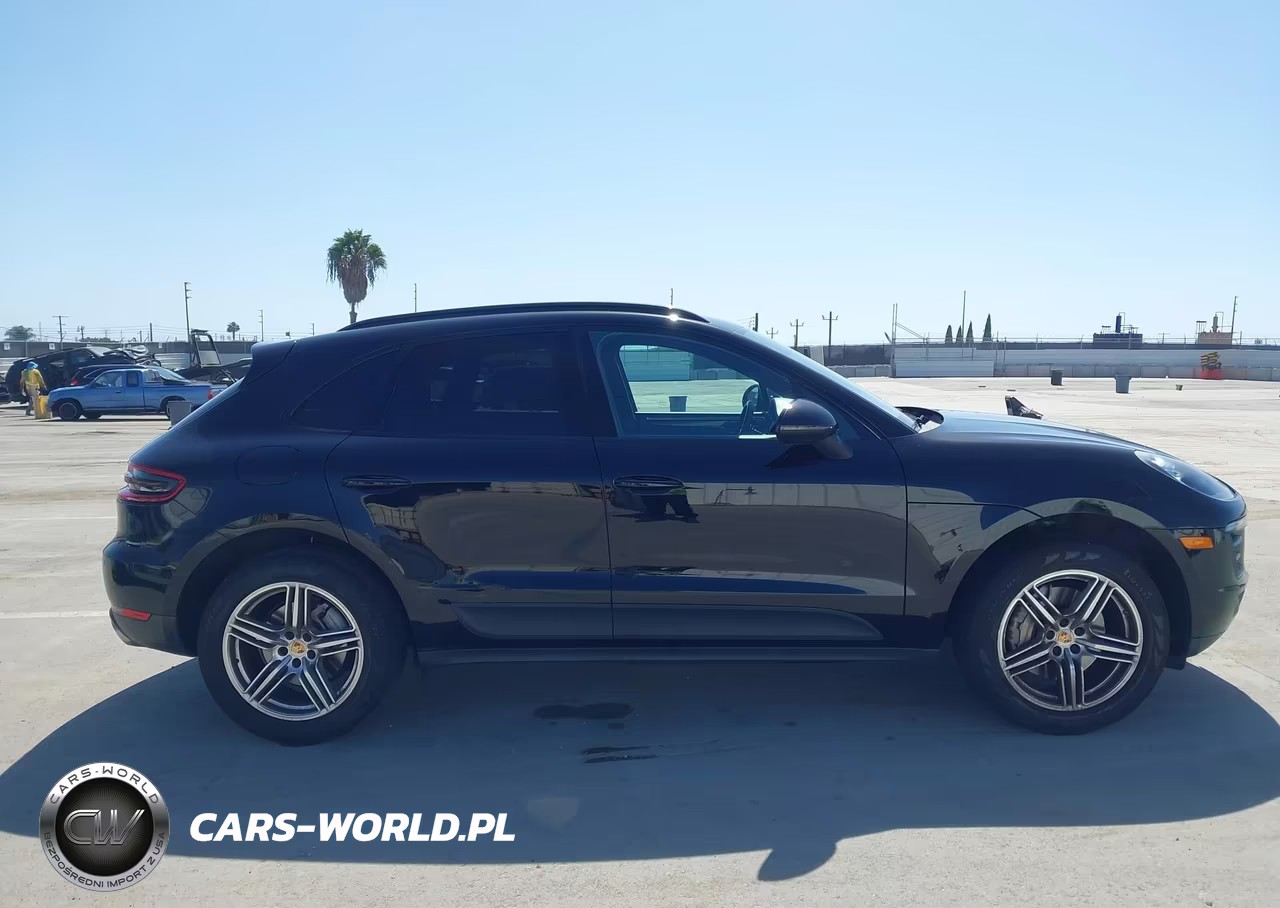 2016 Porsche Macan S VIN:WP1AB2A54GLB49233 - 13