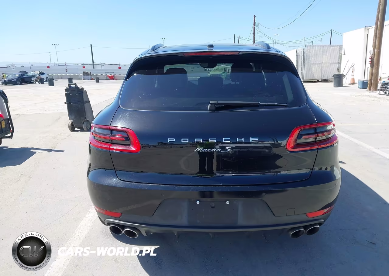 2016 Porsche Macan S VIN:WP1AB2A54GLB49233 - 16