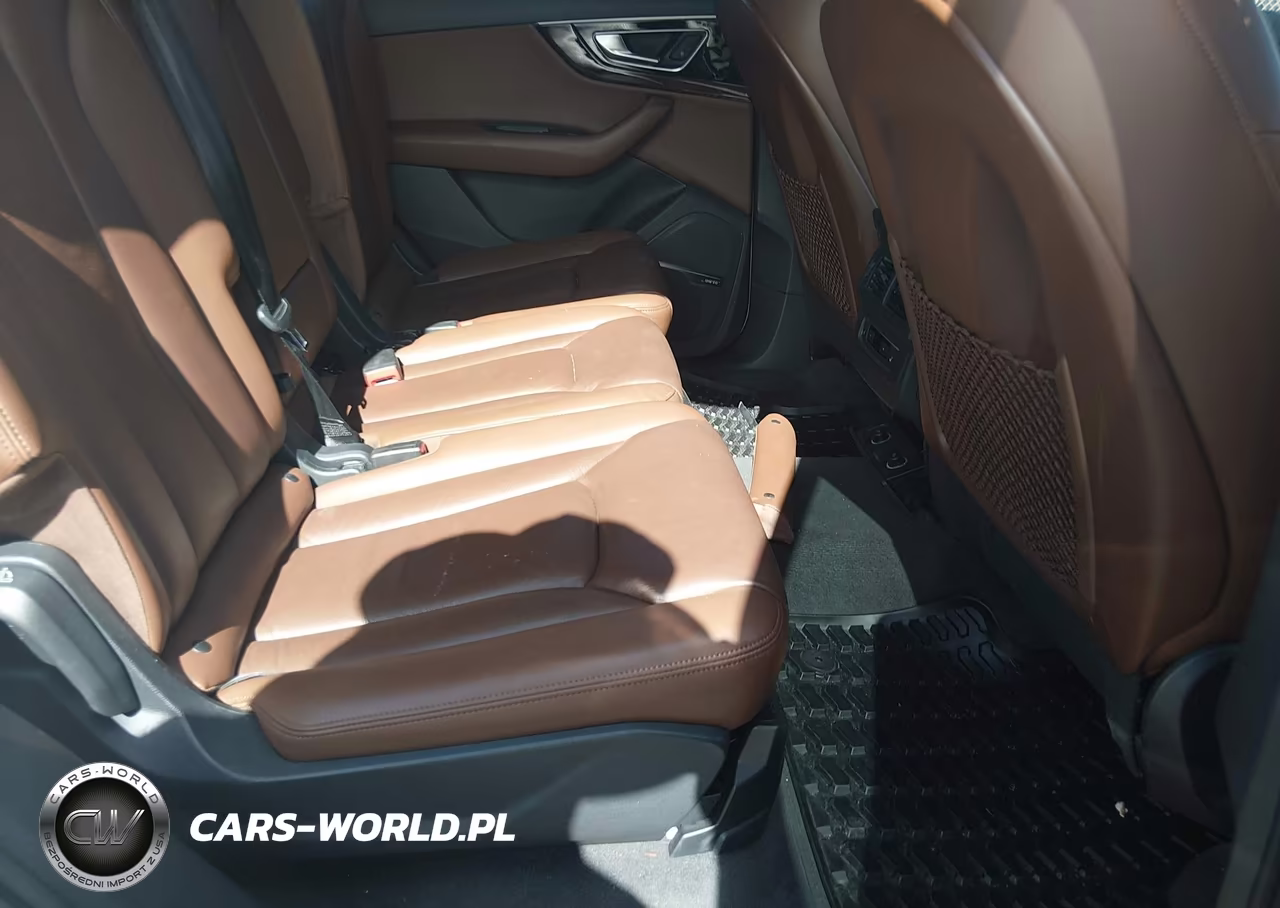 2017 Audi Q7 3.0T Premium VIN:WA1LAAF75HD036544 - 8