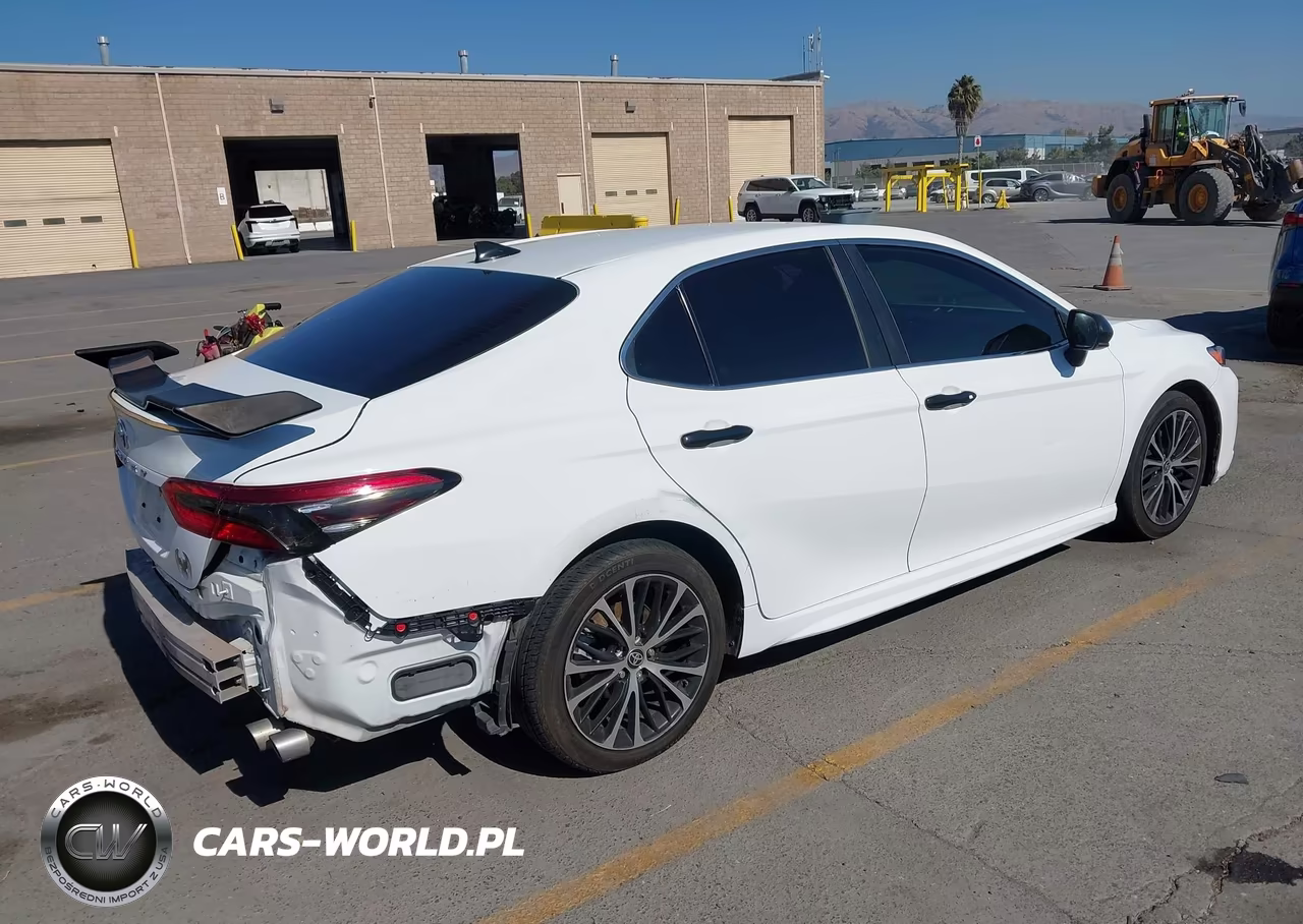 2020 Toyota Camry Se VIN:4T1G11AK0LU972790 - 4