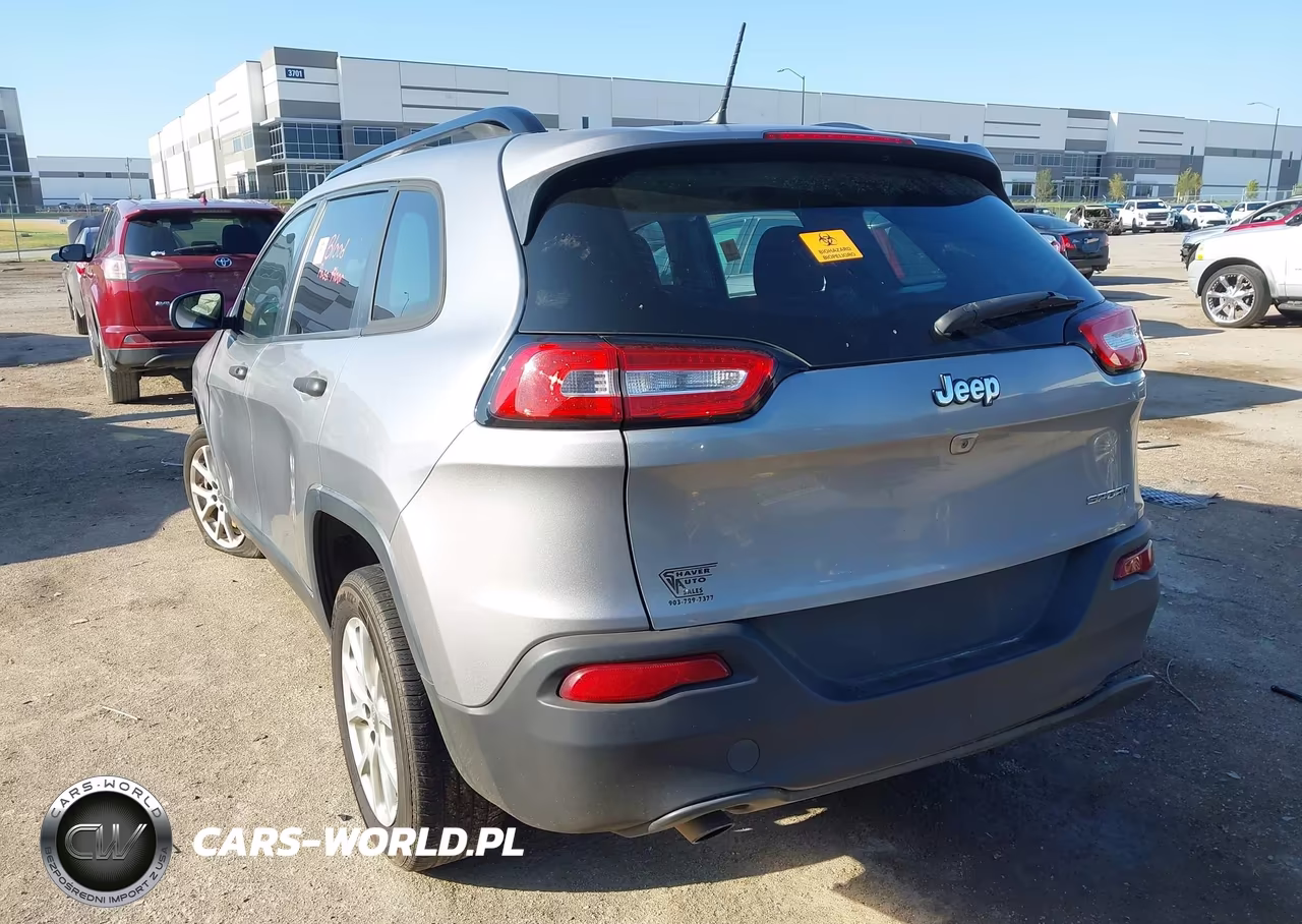2015 Jeep Cherokee Sport VIN:1C4PJLAB7FW760560 - 3