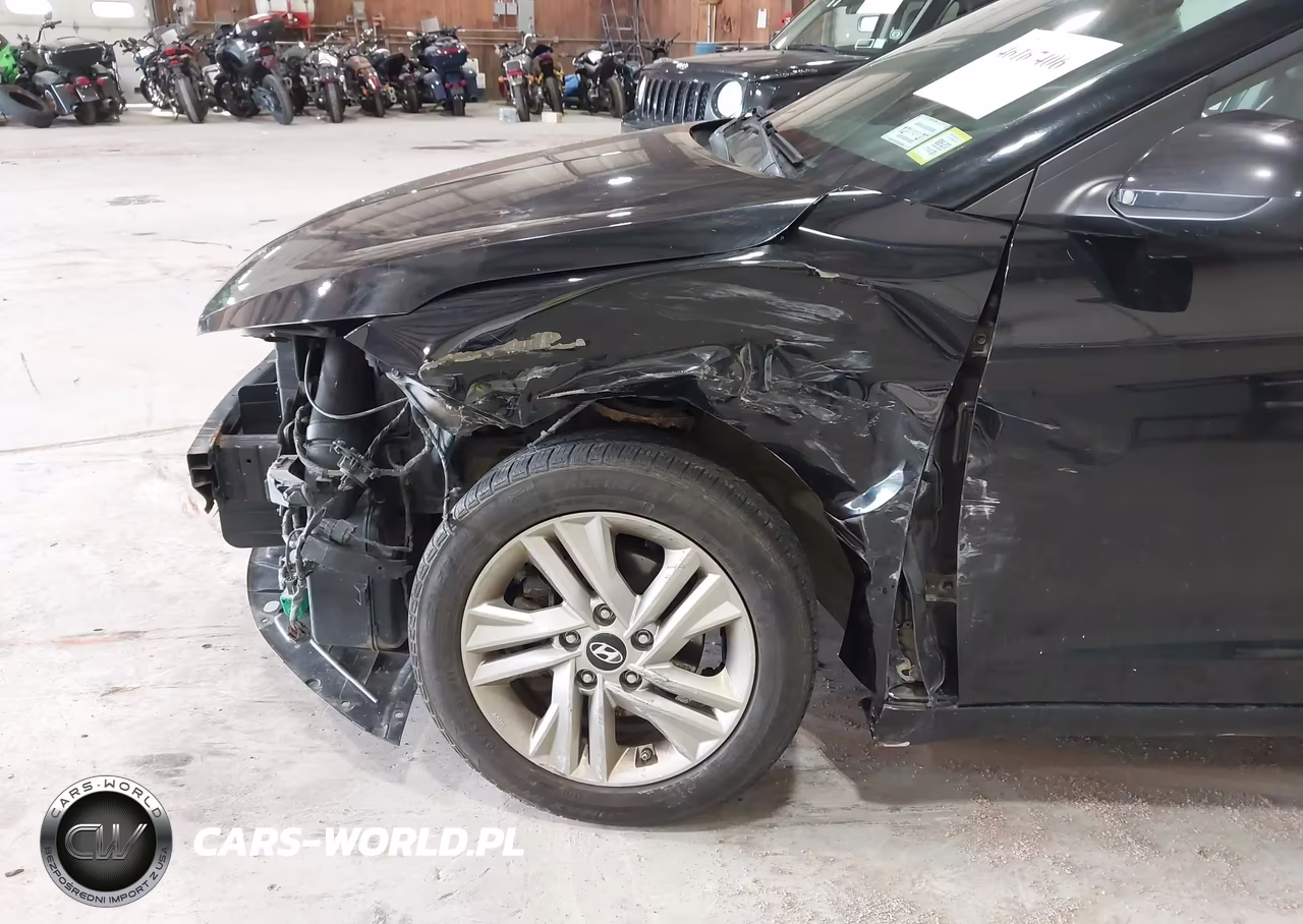 2019 Hyundai Elantra Value Edition VIN:KMHD84LFXKU819932 - 19