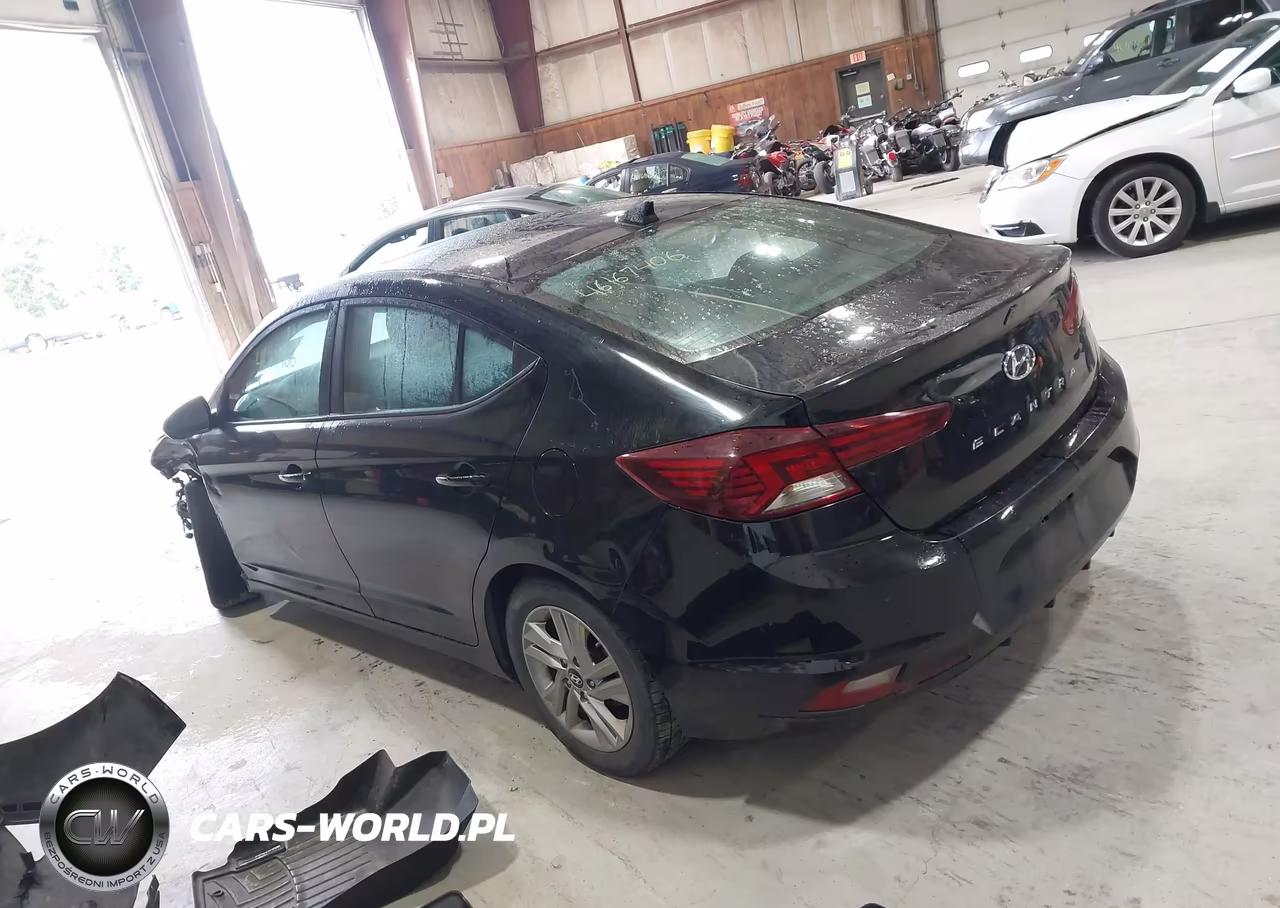 2019 Hyundai Elantra Value Edition VIN:KMHD84LFXKU819932 - 3