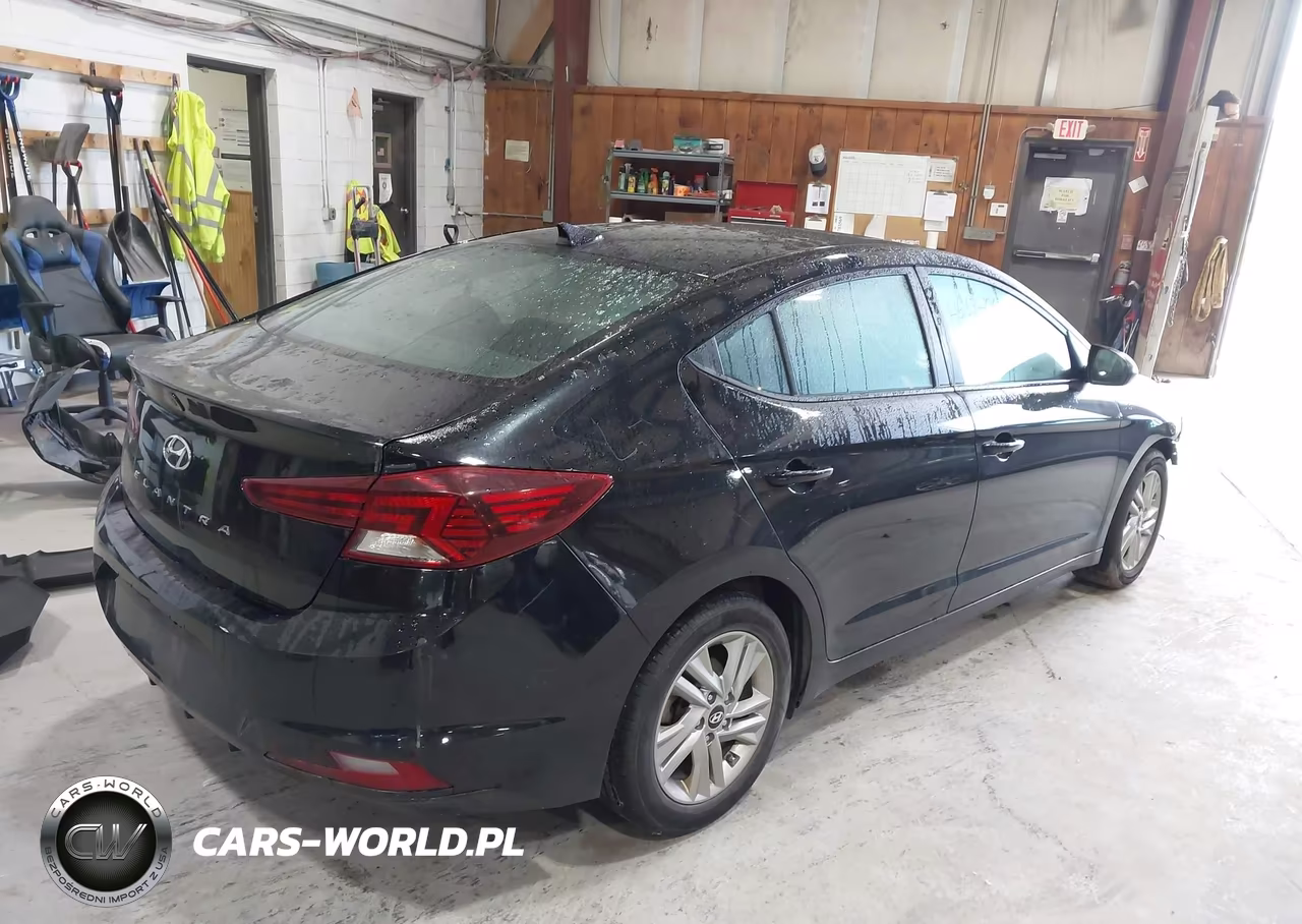 2019 Hyundai Elantra Value Edition VIN:KMHD84LFXKU819932 - 4