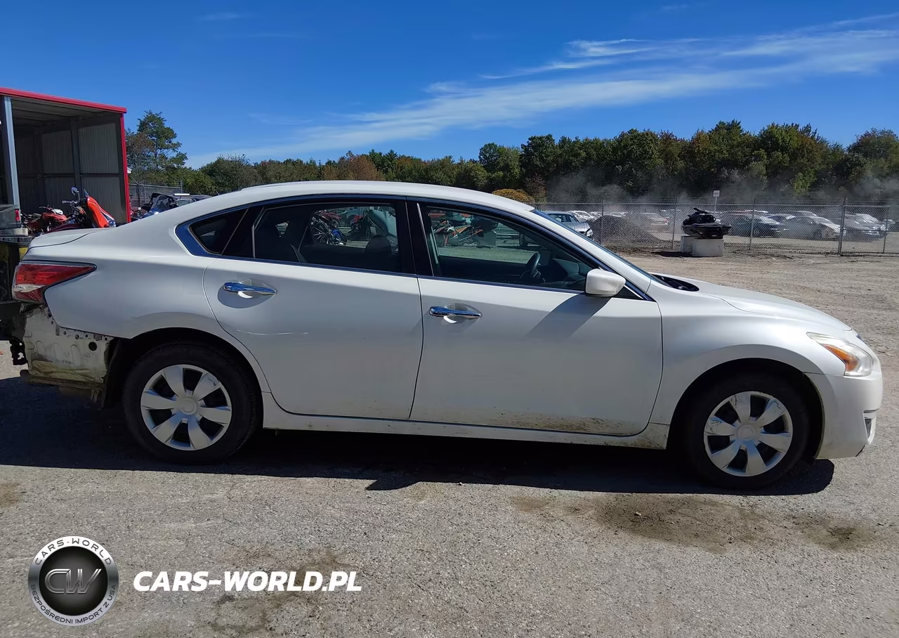 2014 Nissan Altima 2.5 S VIN:1N4AL3AP4EN384681 - 14
