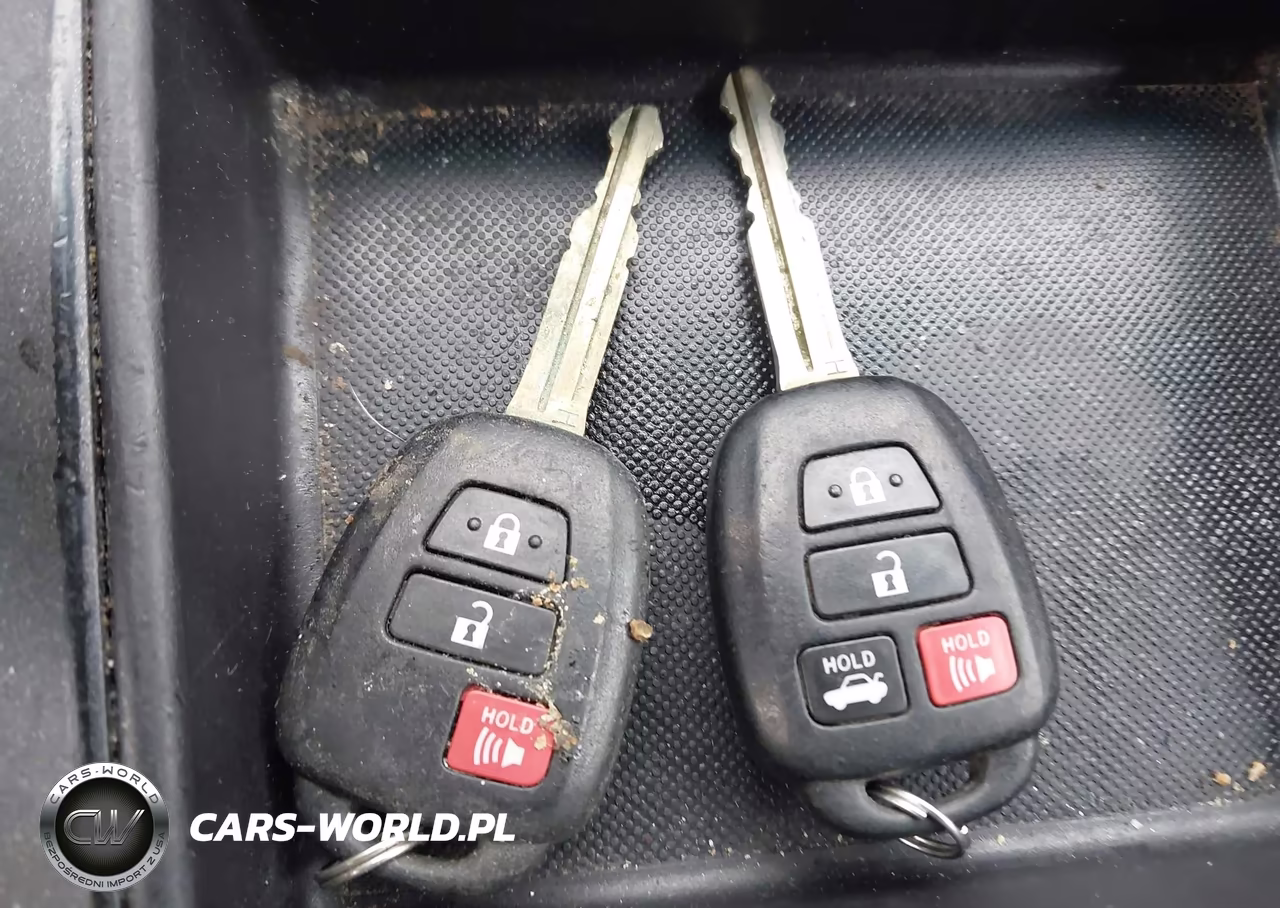 2017 Toyota Camry Le VIN:4T1BF1FK6HU327914 - 11