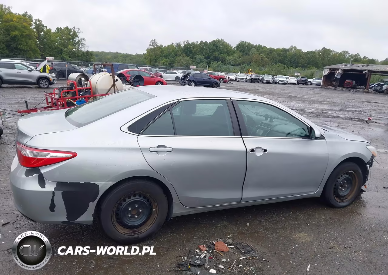 2017 Toyota Camry Le VIN:4T1BF1FK6HU327914 - 14