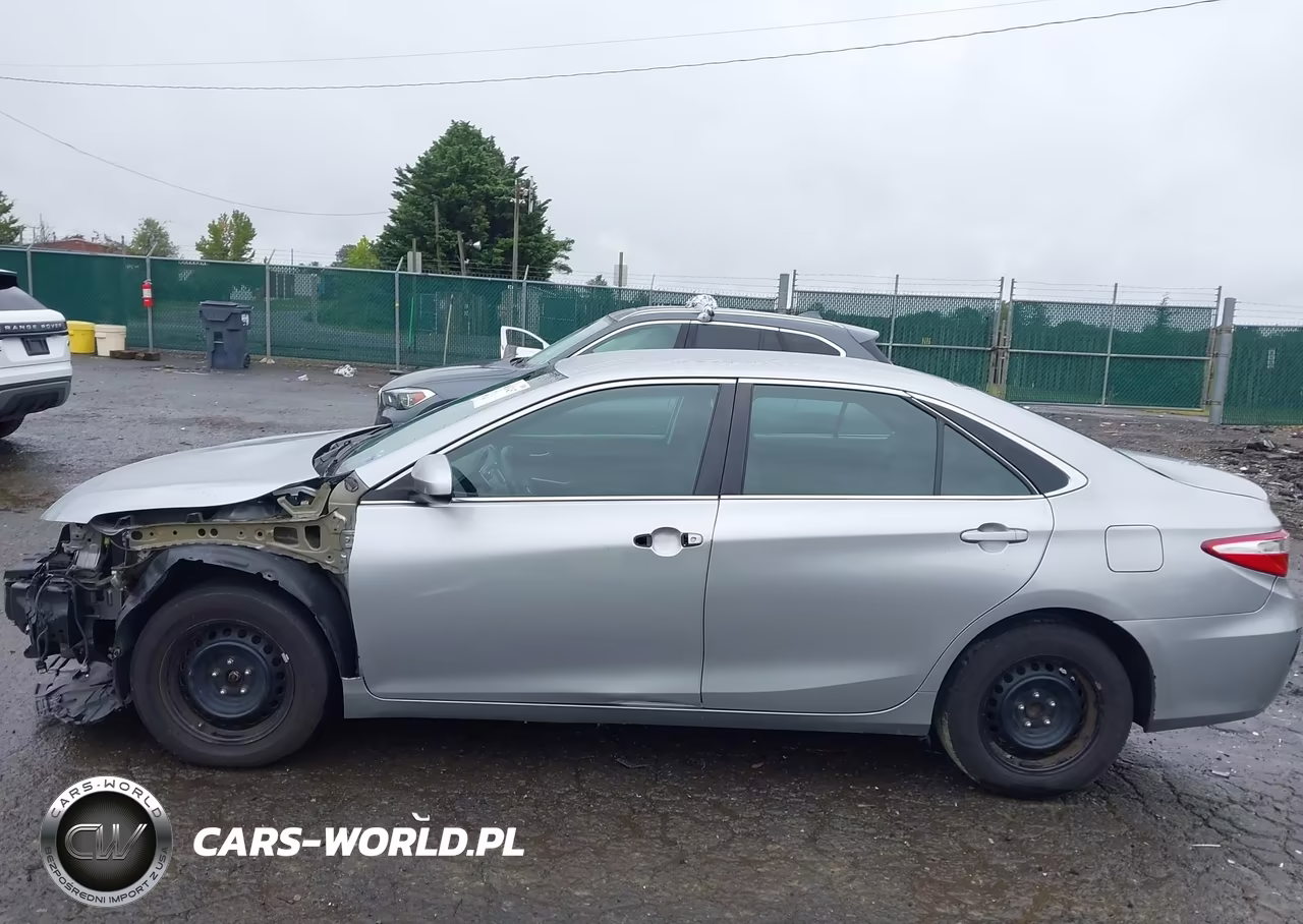 2017 Toyota Camry Le VIN:4T1BF1FK6HU327914 - 15