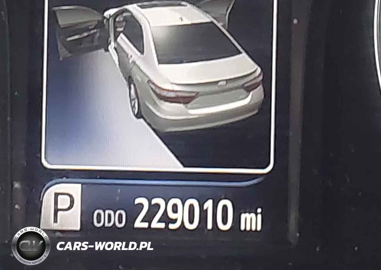2017 Toyota Camry Le VIN:4T1BF1FK6HU327914 - 16