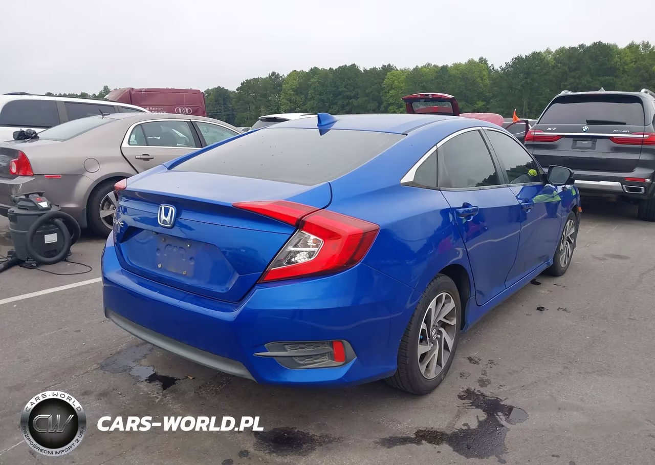 2017 Honda Civic Ex VIN:2HGFC2F7XHH573983 - 4