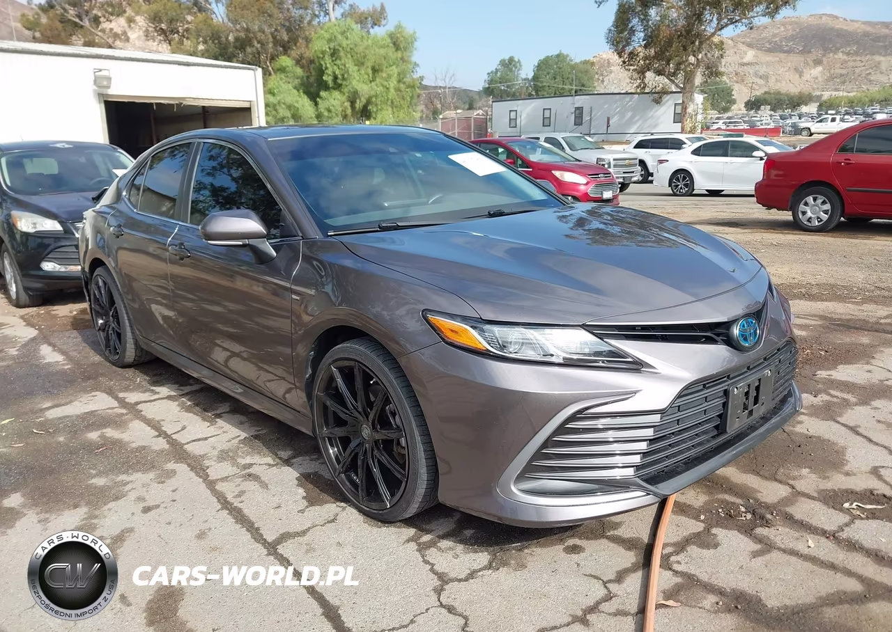 2023 Toyota Camry Le Hybrid