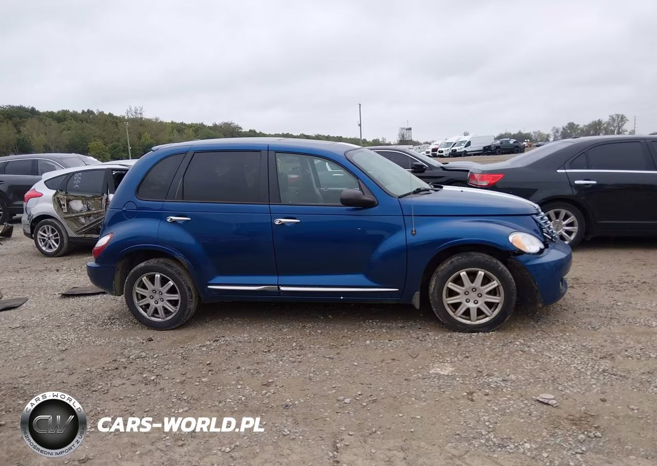 2010 Chrysler Pt Cruiser Classic VIN:3A4GY5F97AT164631 - 13