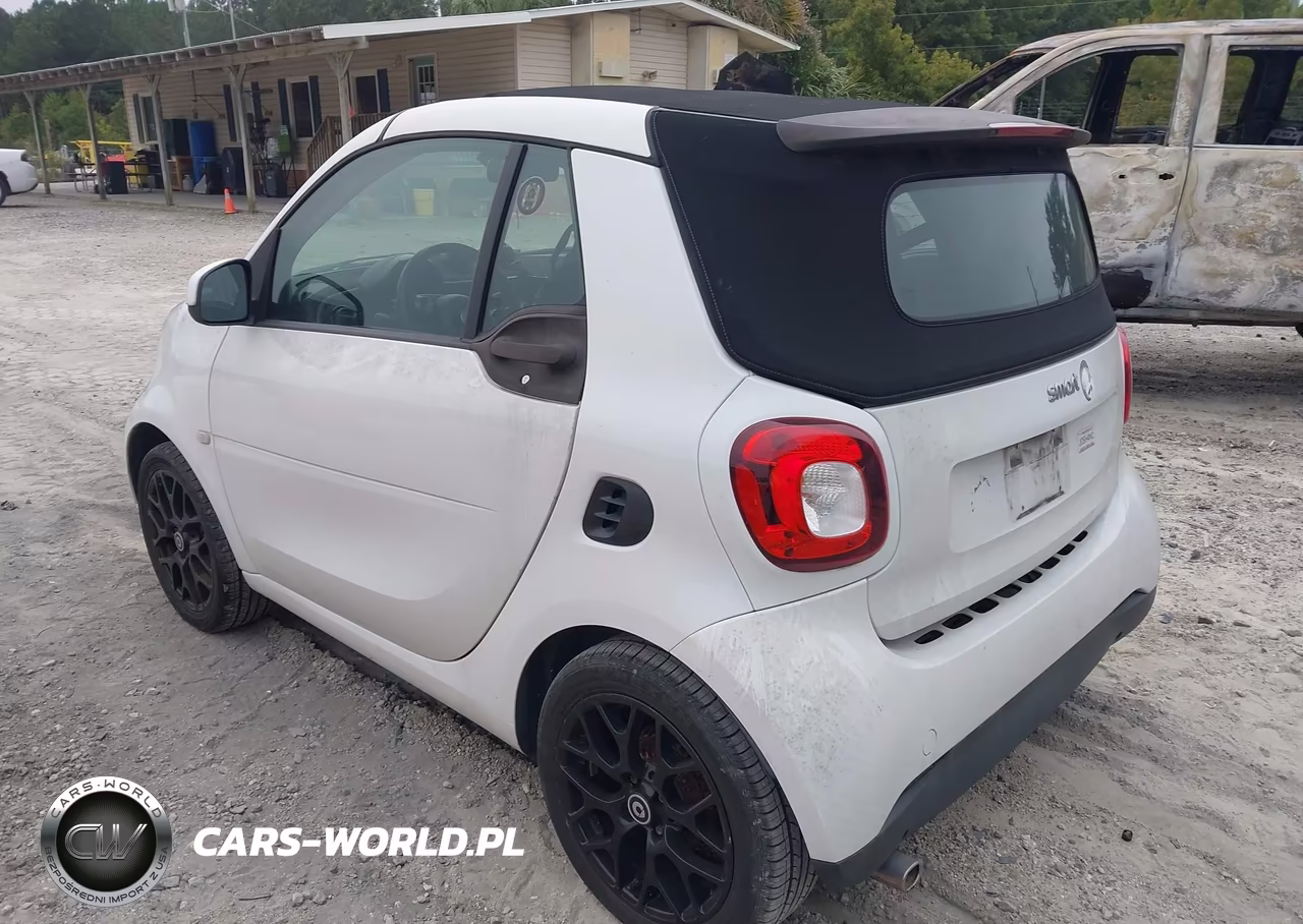 2017 Smart Fortwo Passion VIN:WMEFK5DA8HK127357 - 3