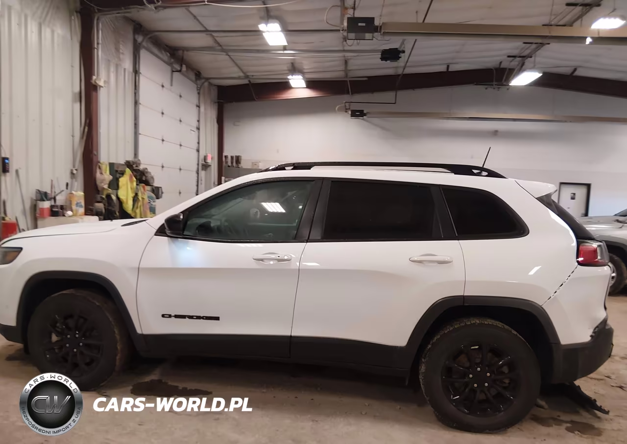 2023 Jeep Cherokee Altitude Lux 4X4 VIN:1C4PJMMB3PD101079 - 14