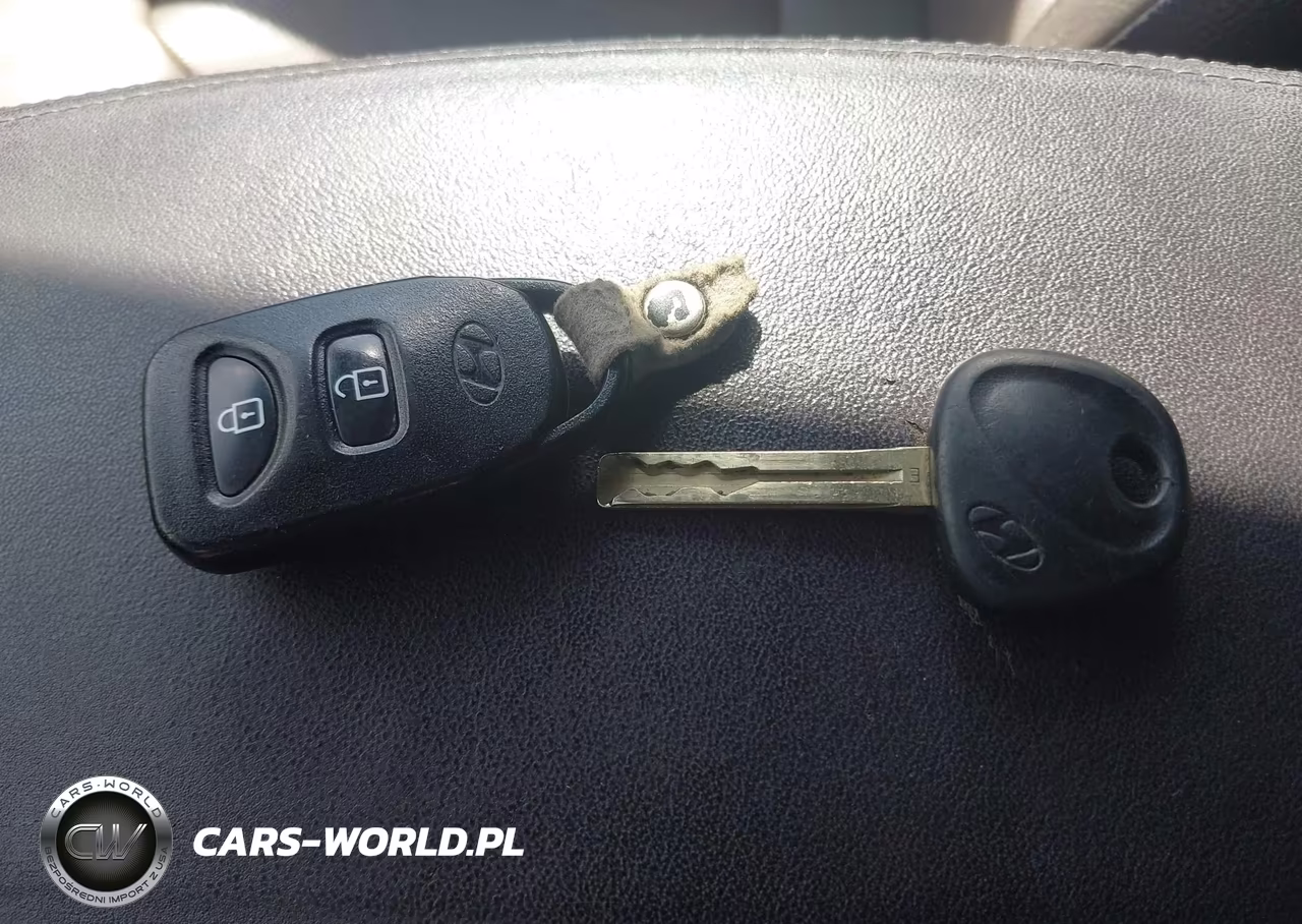 2012 Hyundai Tucson Limited VIN:KM8JU3AC7CU530624 - 11