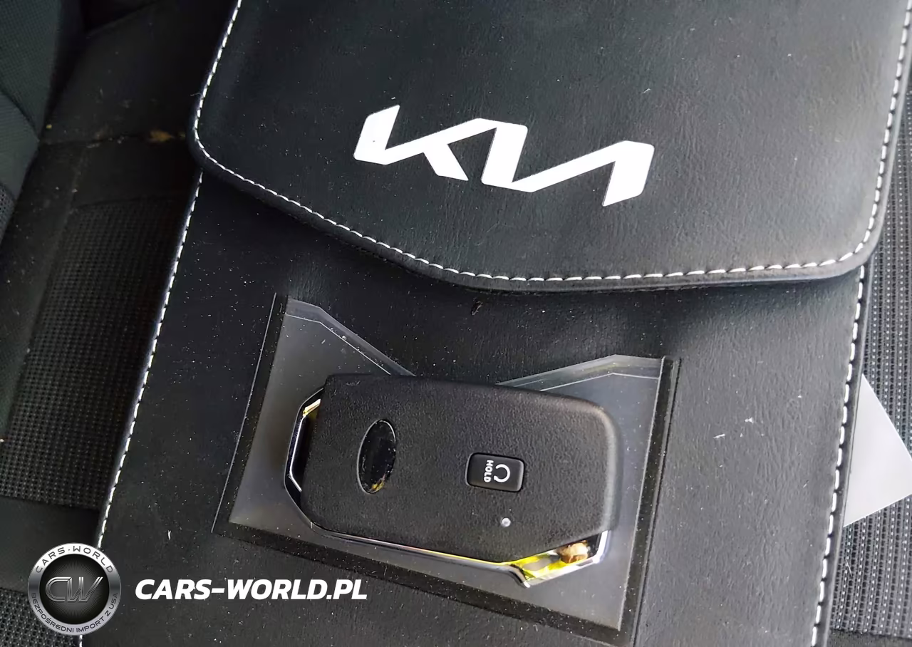 2022 Kia K5 Lxs VIN:5XXG14J23NG113210 - 11