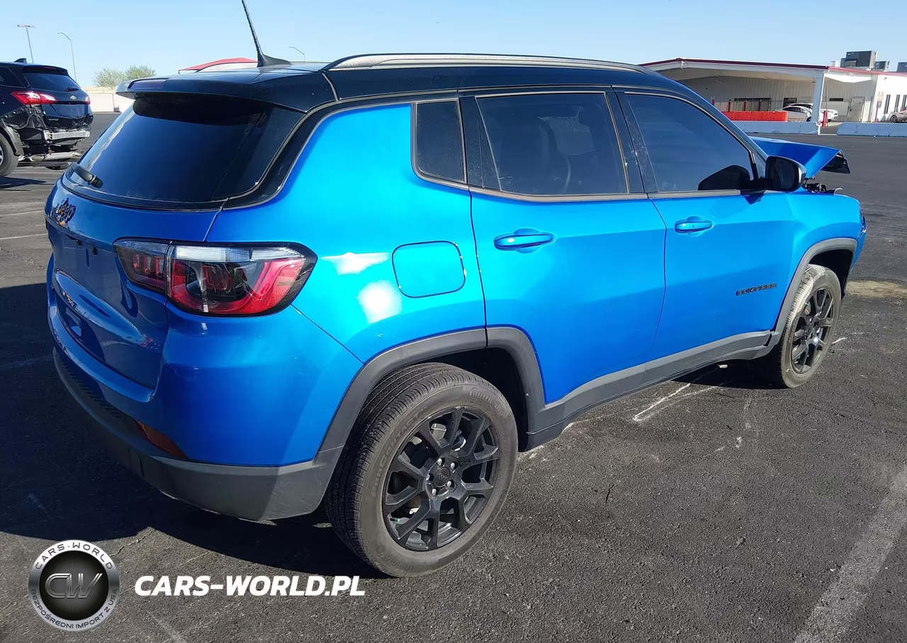 2023 Jeep Compass Altitude 4X4 VIN:3C4NJDBN8PT569338 - 4