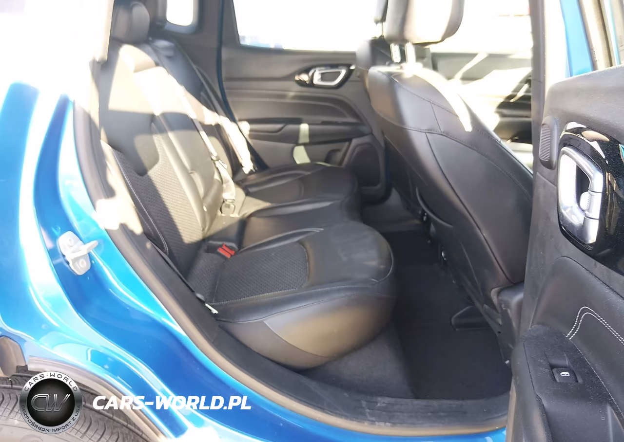 2023 Jeep Compass Altitude 4X4 VIN:3C4NJDBN8PT569338 - 8