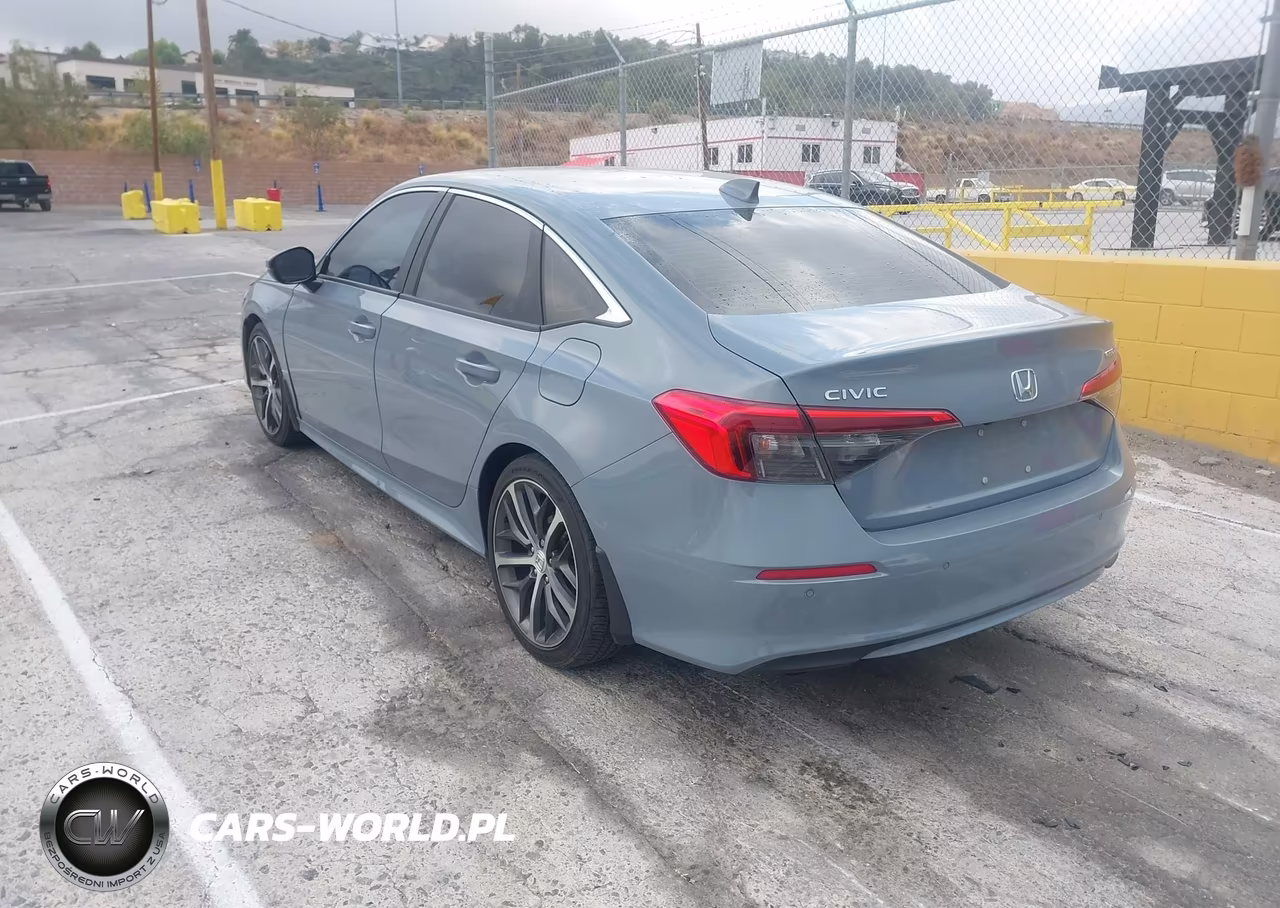 2024 Honda Civic Touring VIN:2HGFE1F95RH304054 - 3