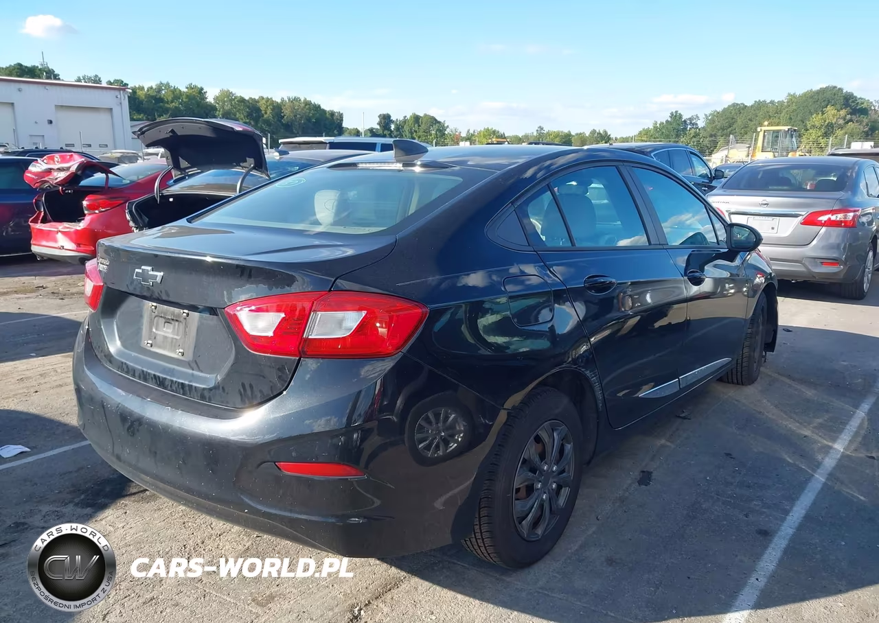 2018 Chevrolet Cruze Ls Auto VIN:1G1BC5SM5J7120553 - 4