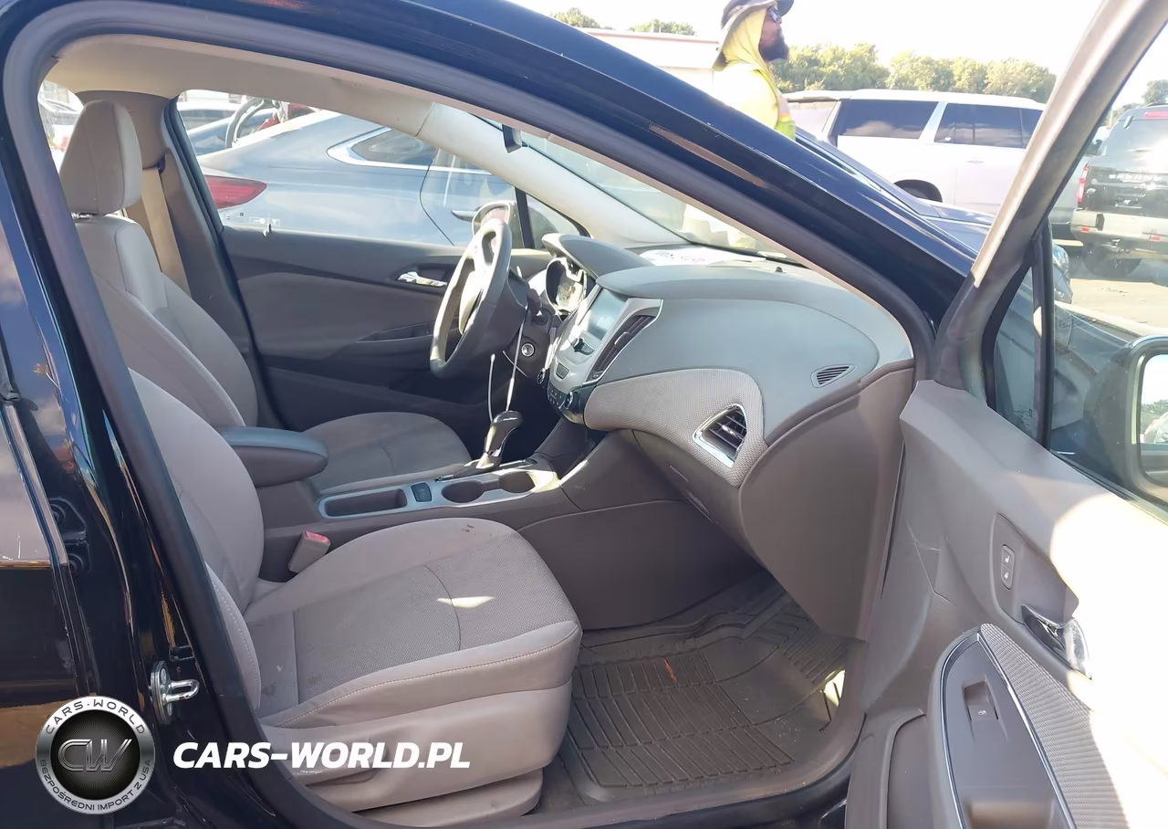 2018 Chevrolet Cruze Ls Auto VIN:1G1BC5SM5J7120553 - 5