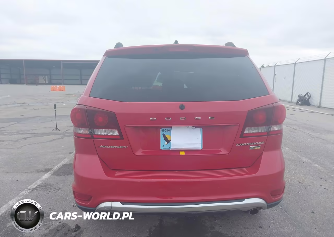 2018 Dodge Journey Crossroad VIN:3C4PDCGG9JT216084 - 16