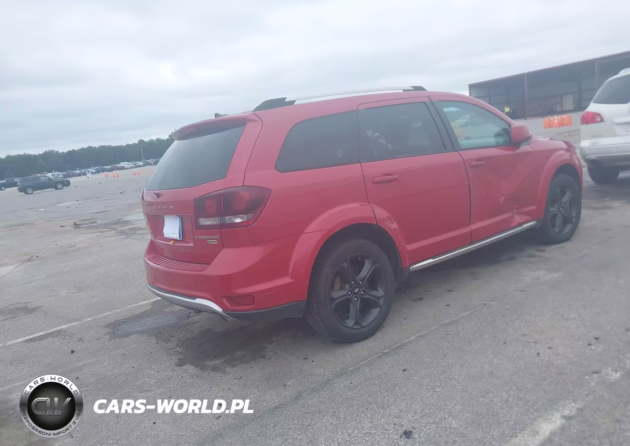 2018 Dodge Journey Crossroad VIN:3C4PDCGG9JT216084 - 4