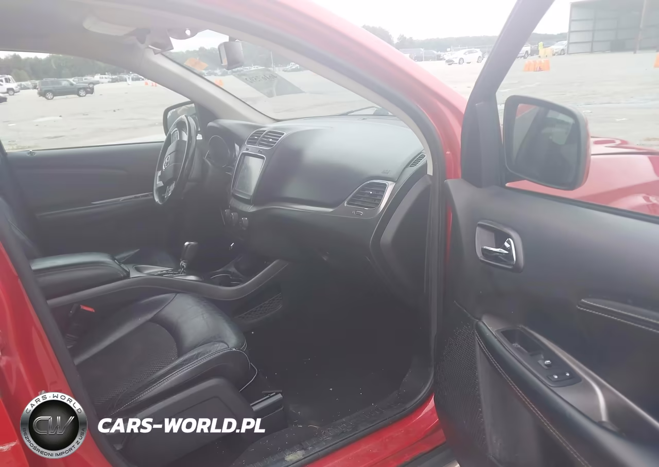 2018 Dodge Journey Crossroad VIN:3C4PDCGG9JT216084 - 5