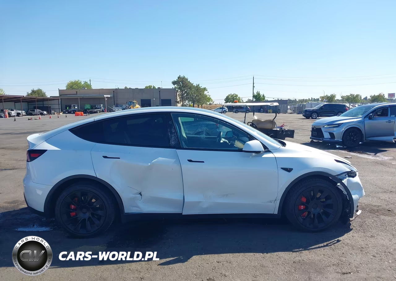 2023 Tesla Model Y Awd-Long Range Dual Motor All-Wheel Drive VIN:7SAYGAEE5PF939605 - 11