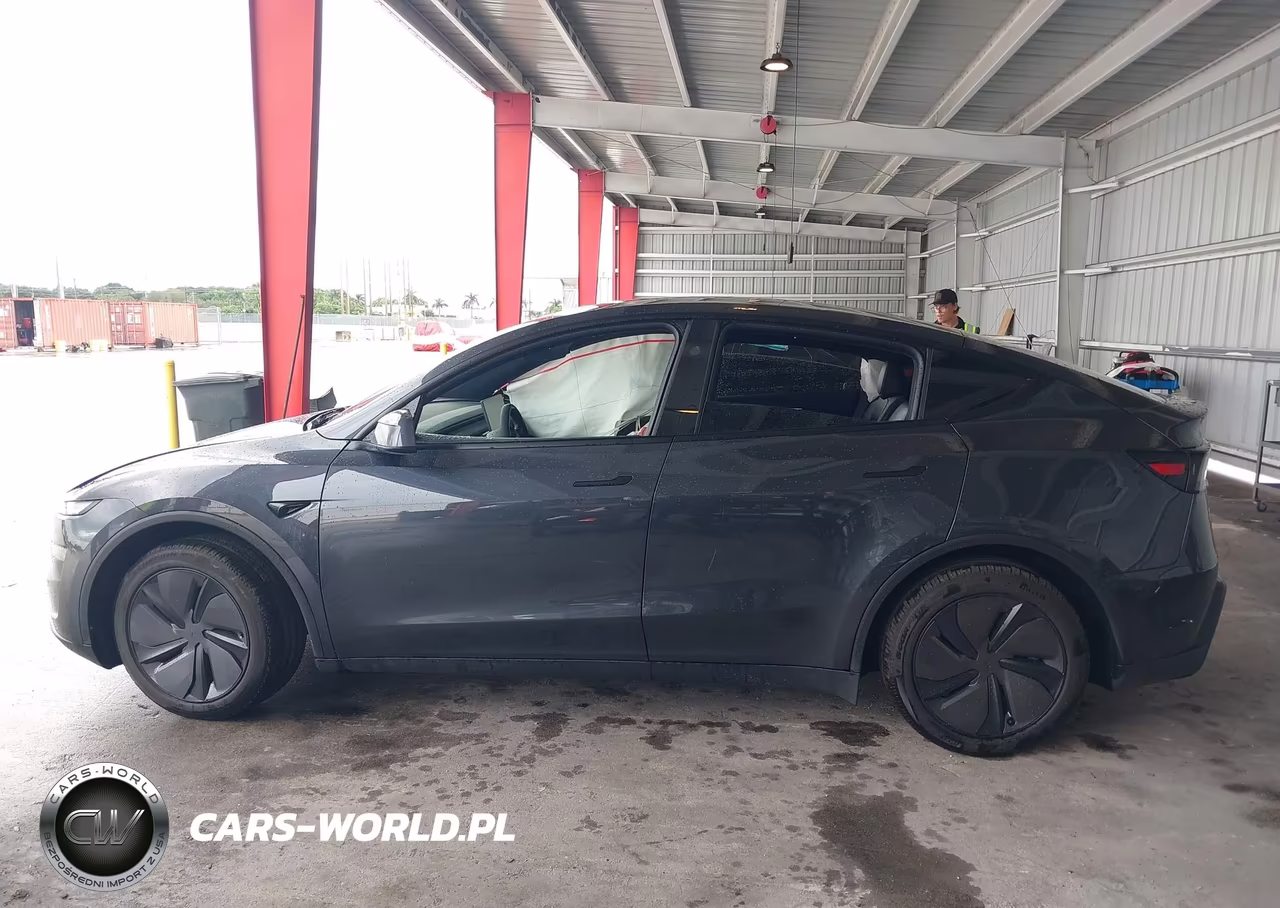 2026 Tesla Model Y VIN:7SAYGDED0TA728540 - 13