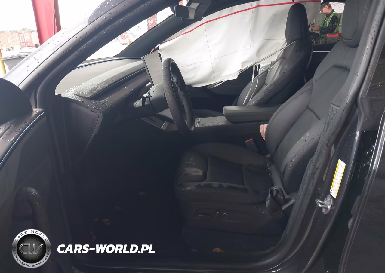 2026 Tesla Model Y VIN:7SAYGDED0TA728540 - 5