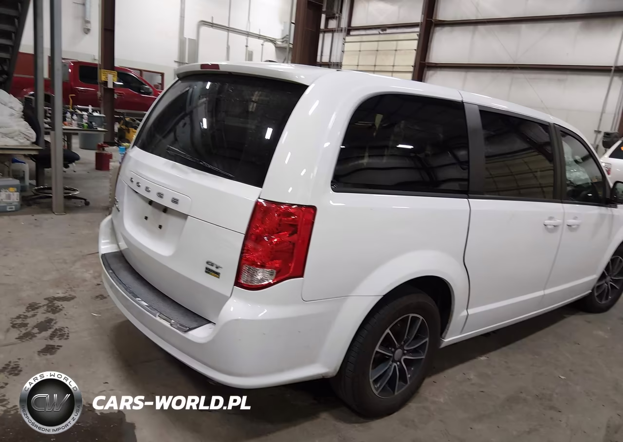 2019 Dodge Grand Caravan Gt VIN:2C4RDGEGXKR658668 - 4