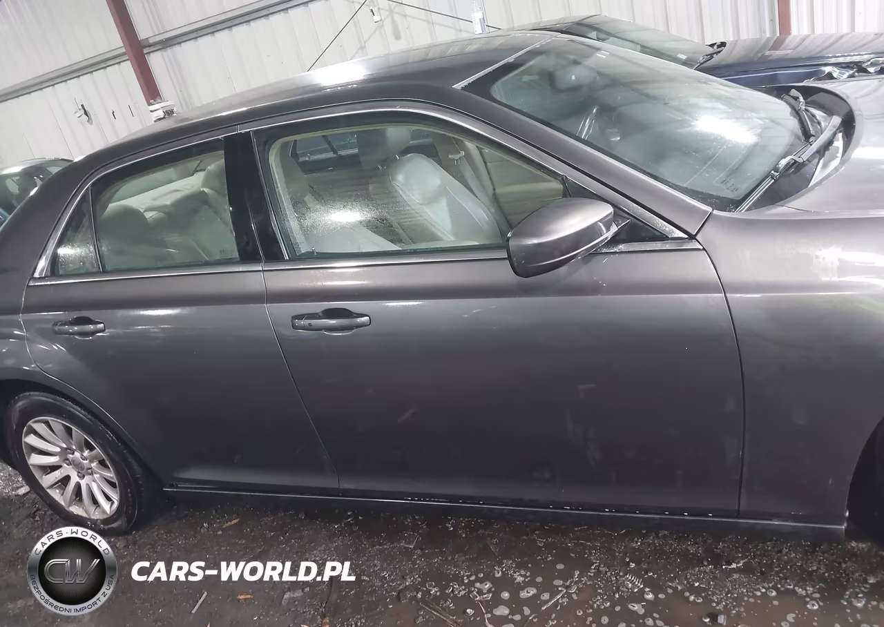 2013 Chrysler 300 Motown VIN:2C3CCAAG6DH551626 - 13