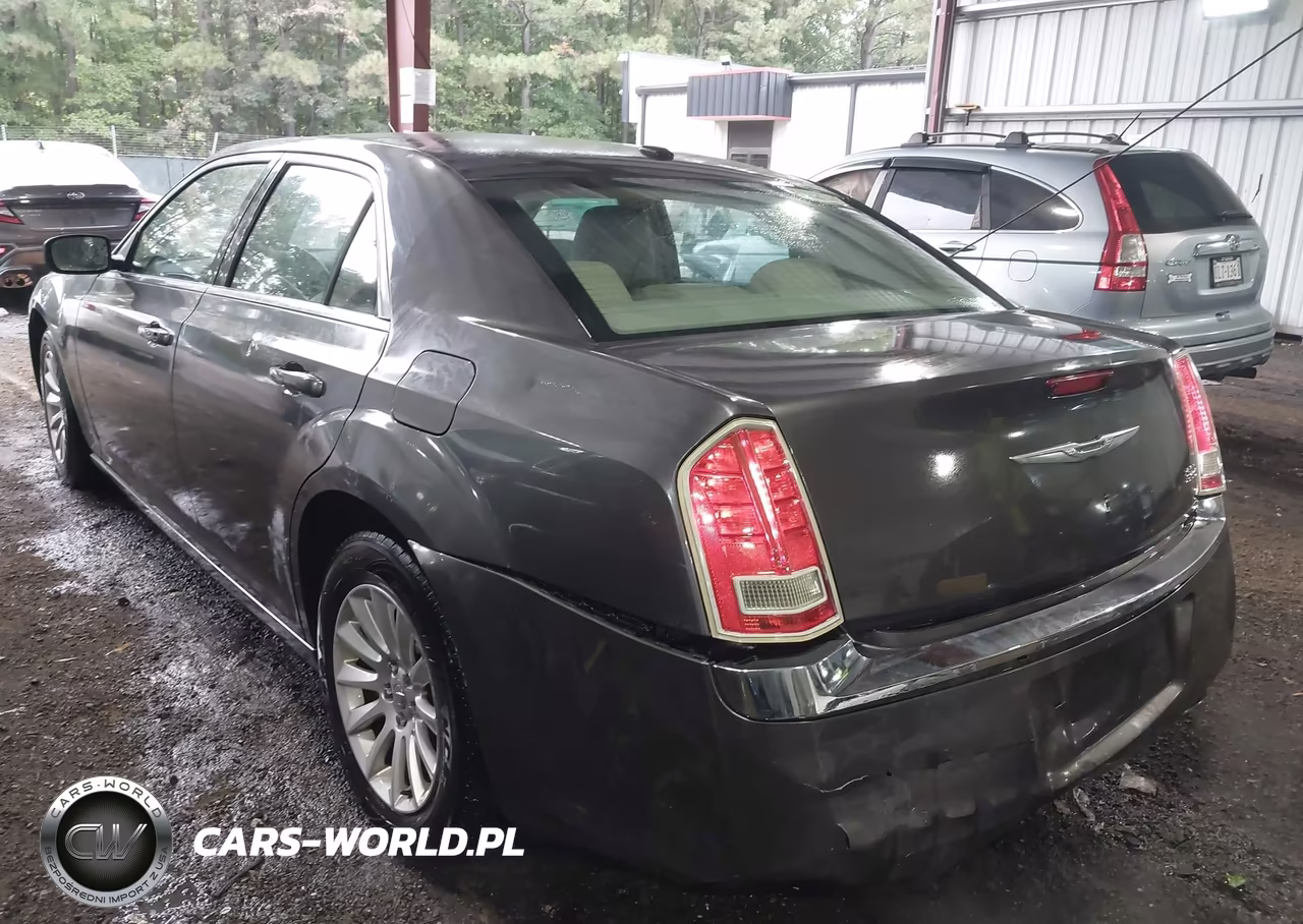 2013 Chrysler 300 Motown VIN:2C3CCAAG6DH551626 - 3