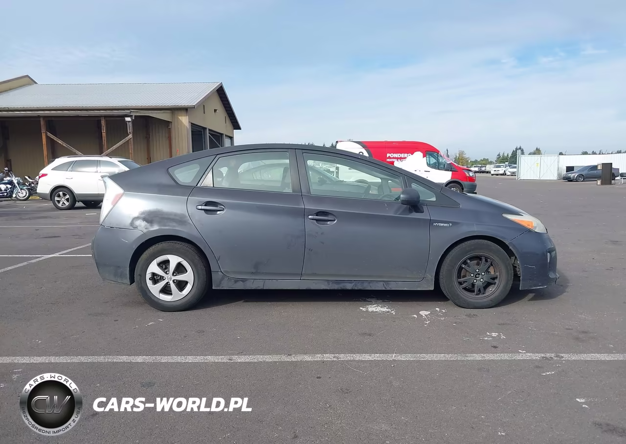 2015 Toyota Prius Three VIN:JTDKN3DU1F0394710 - 13