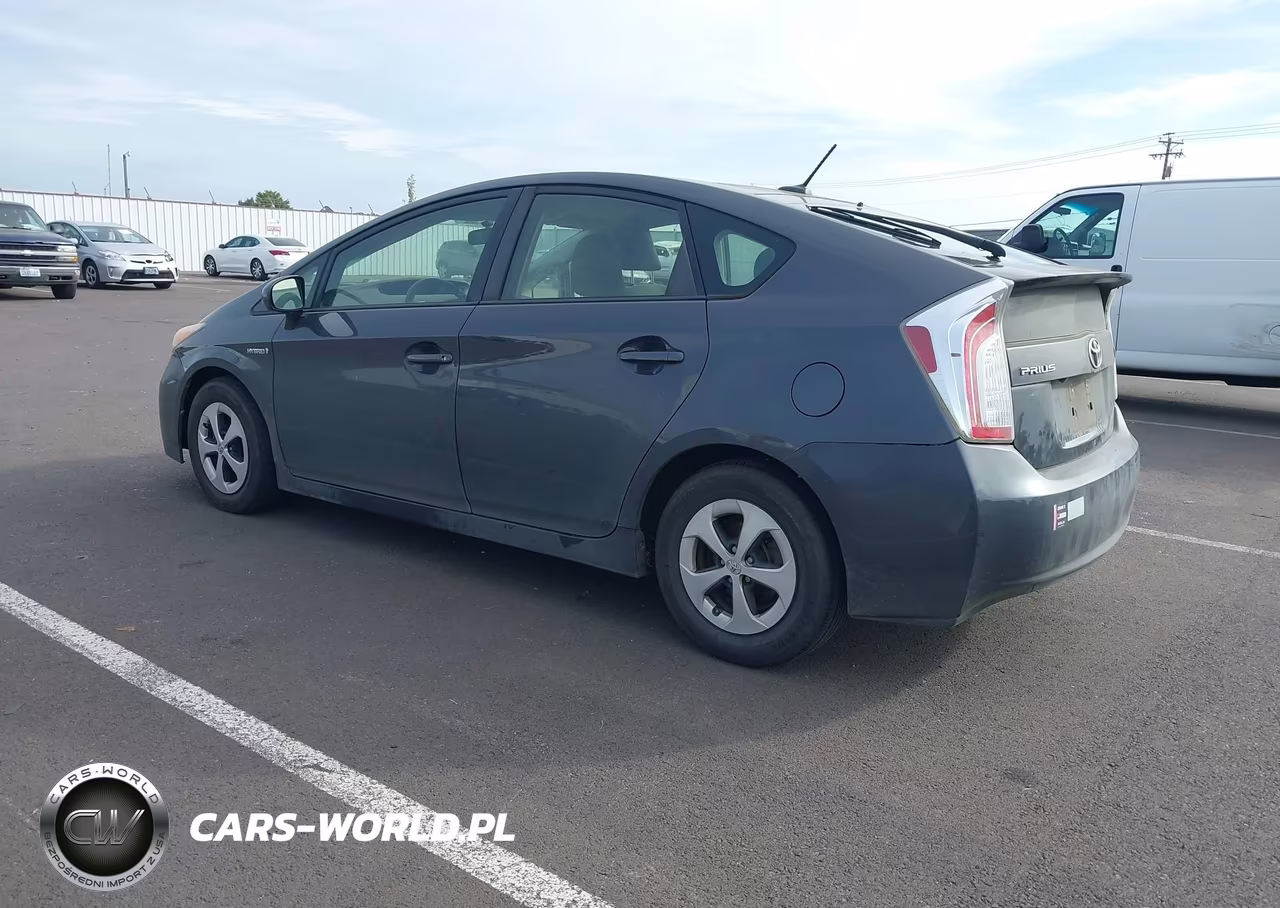 2015 Toyota Prius Three VIN:JTDKN3DU1F0394710 - 3