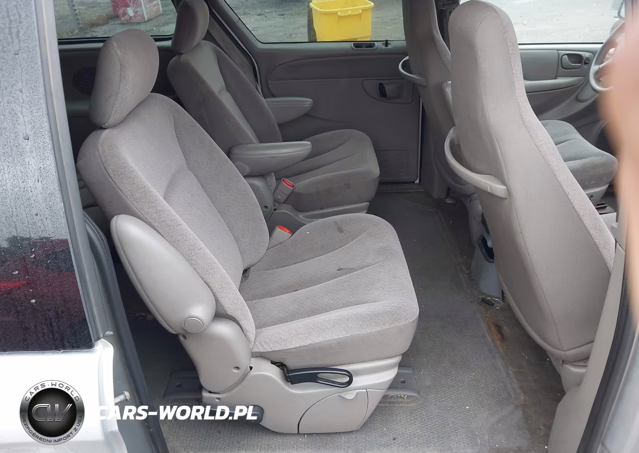2002 Dodge Grand Caravan Sport VIN:2B4GP44R02R588675 - 8