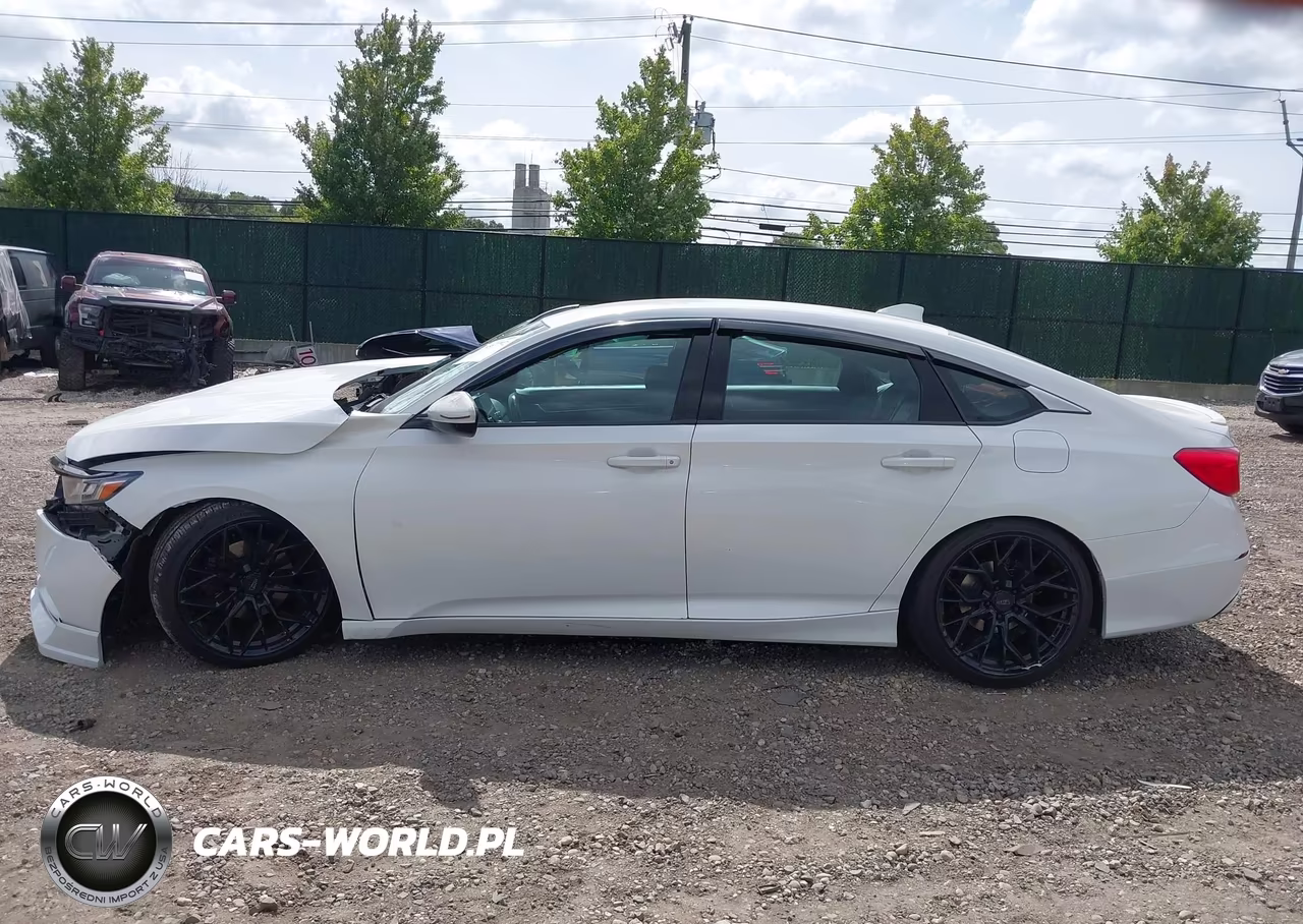 2018 Honda Accord Sport VIN:1HGCV1F36JA252659 - 15