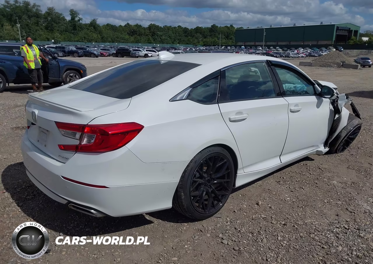 2018 Honda Accord Sport VIN:1HGCV1F36JA252659 - 4