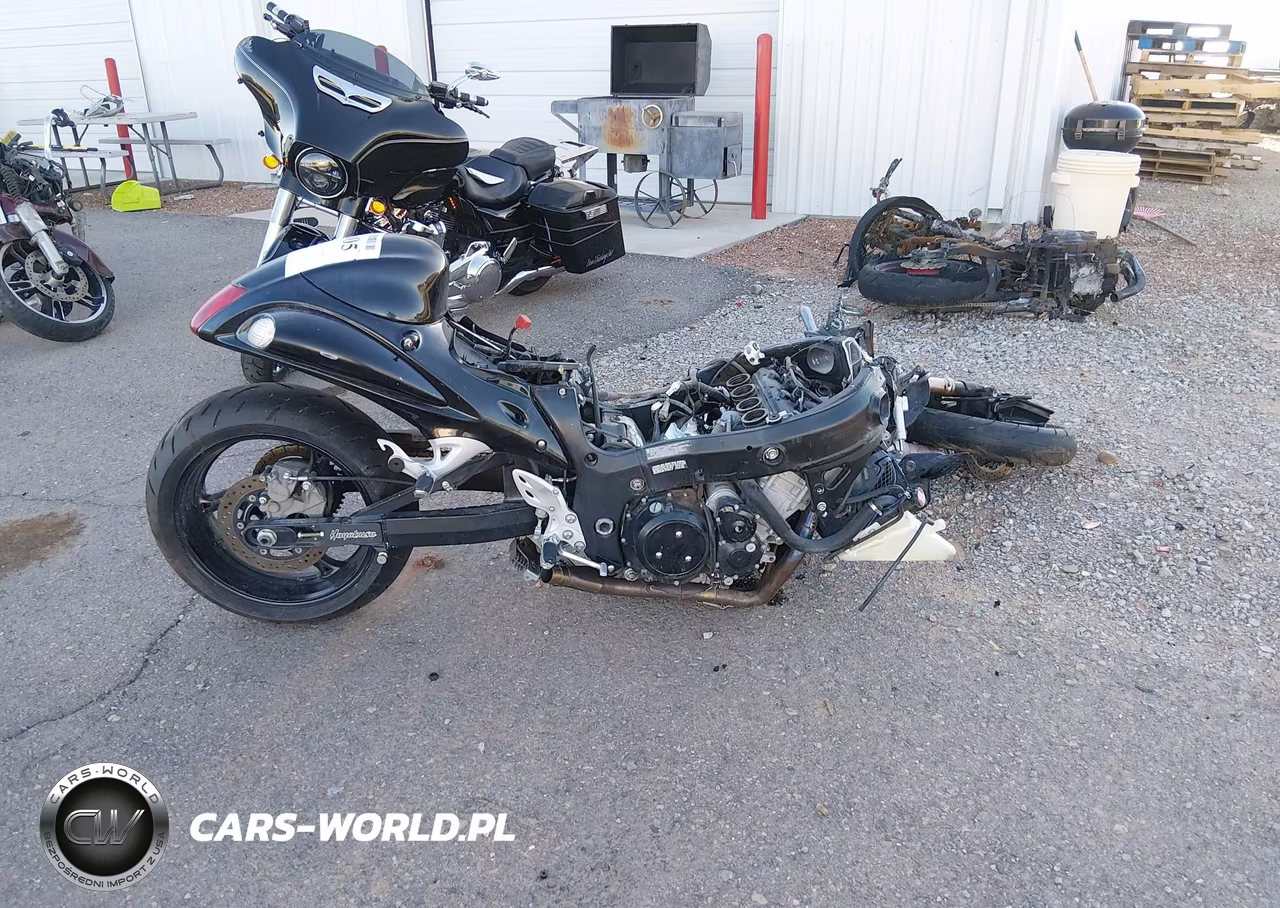 2011 Suzuki Gsx1300 R VIN:JS1GX72A7B2100414 - 11