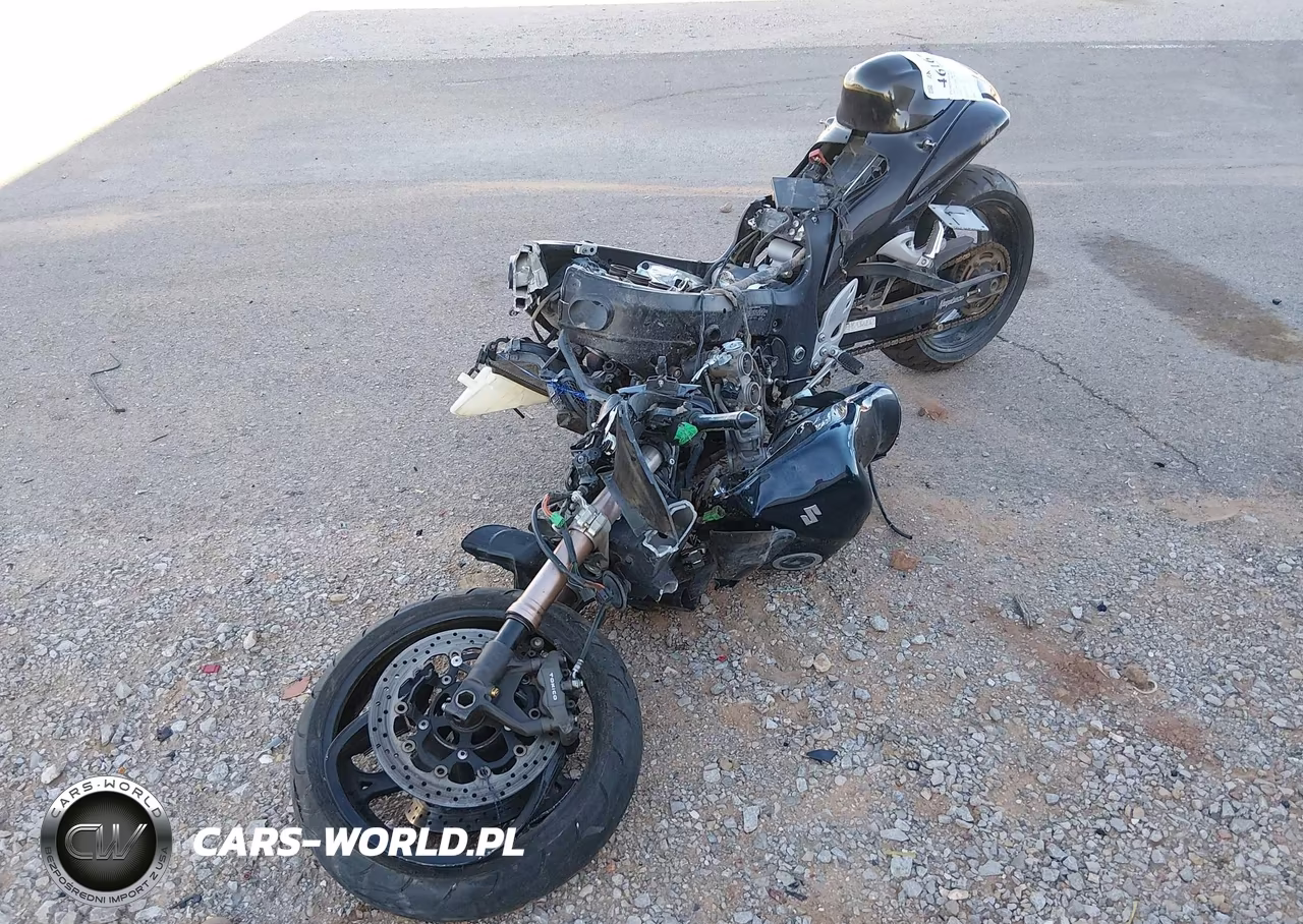 2011 Suzuki Gsx1300 R VIN:JS1GX72A7B2100414 - 2