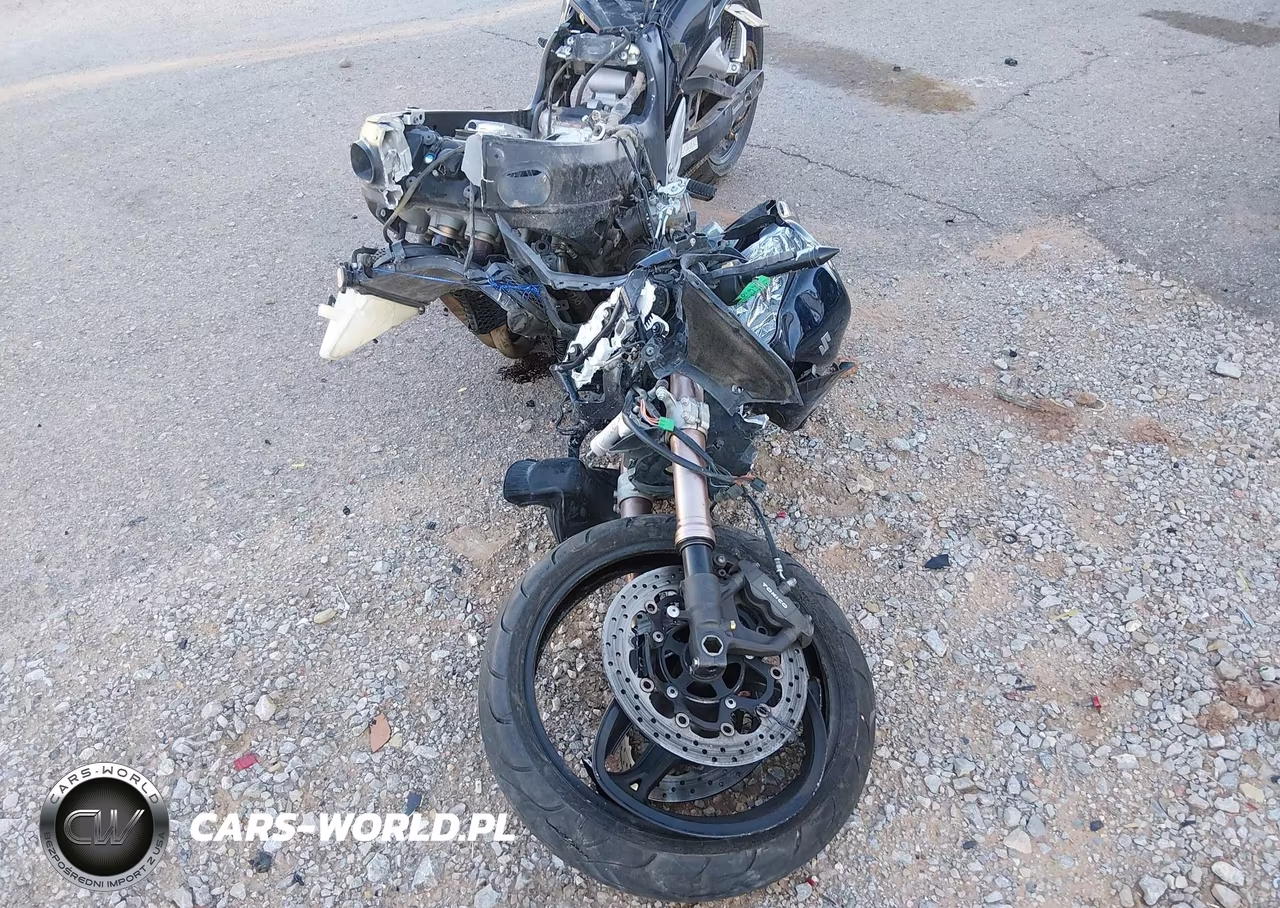 2011 Suzuki Gsx1300 R VIN:JS1GX72A7B2100414 - 5