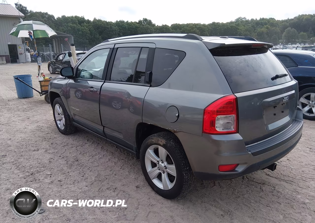 2011 Jeep Compass VIN:1J4NT1FB7BD290366 - 3