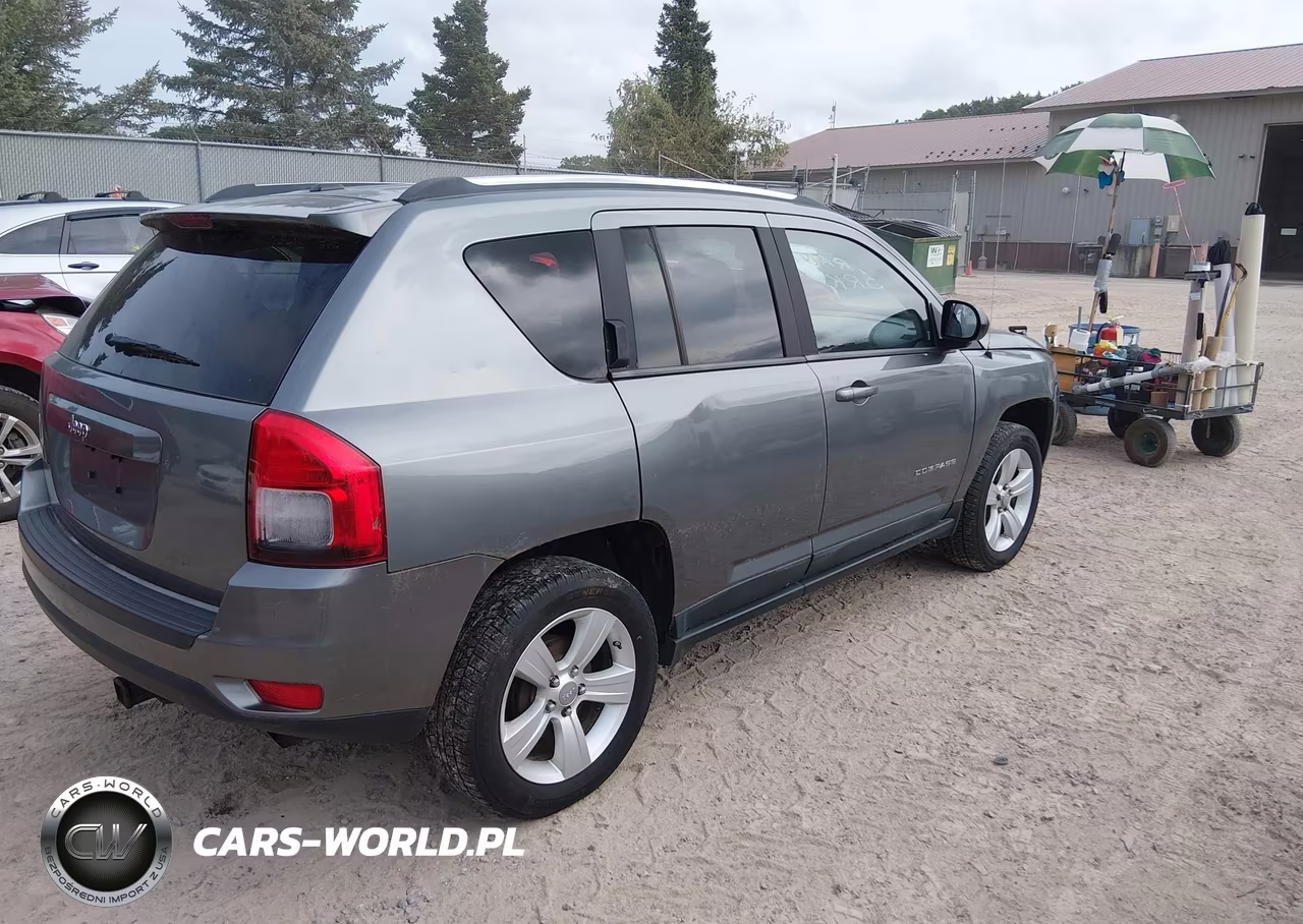 2011 Jeep Compass VIN:1J4NT1FB7BD290366 - 4