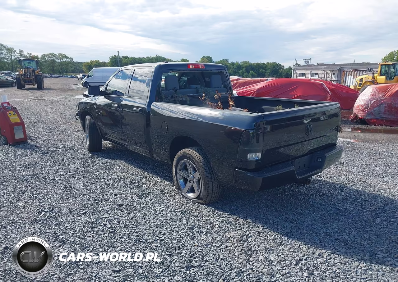 2018 Ram 1500 Express 4X4 6'4 Box VIN:1C6RR7FGXJS215862 - 3