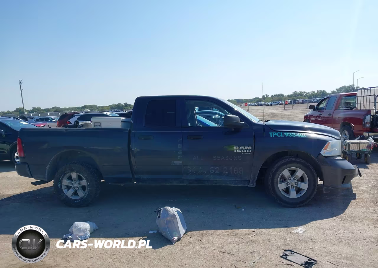 2019 Ram 1500 Classic Express 4X2 6'4 Box VIN:1C6RR6FG8KS574557 - 13